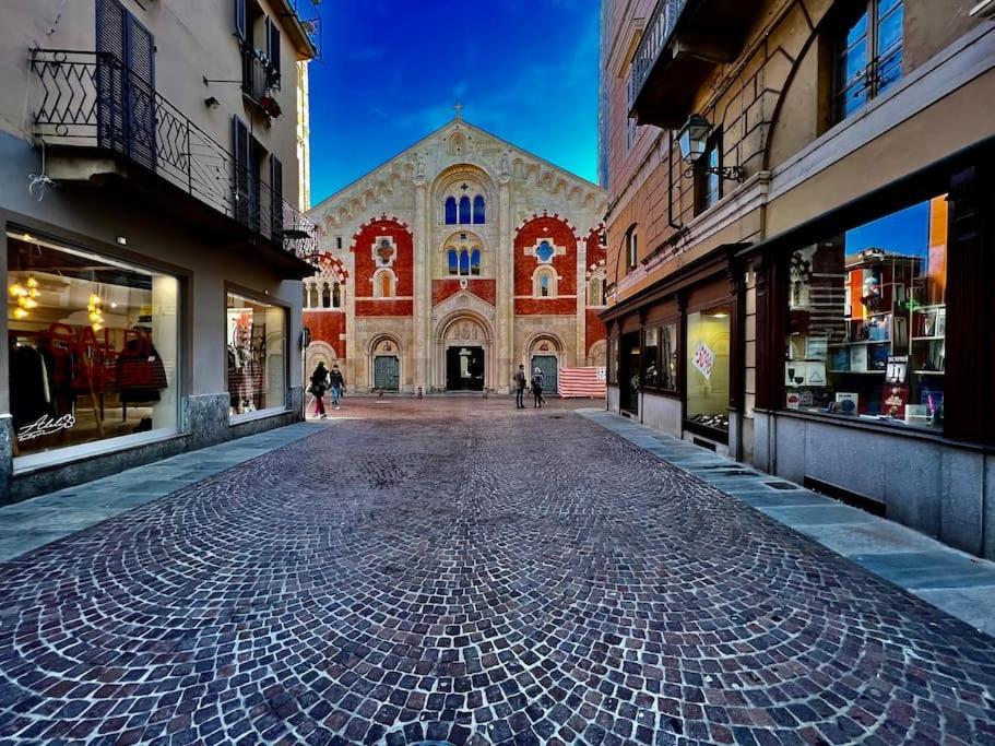 דירות קזאלה מונפראטו Prestigioso Attico A Passo Duomo By Revenue House מראה חיצוני תמונה
